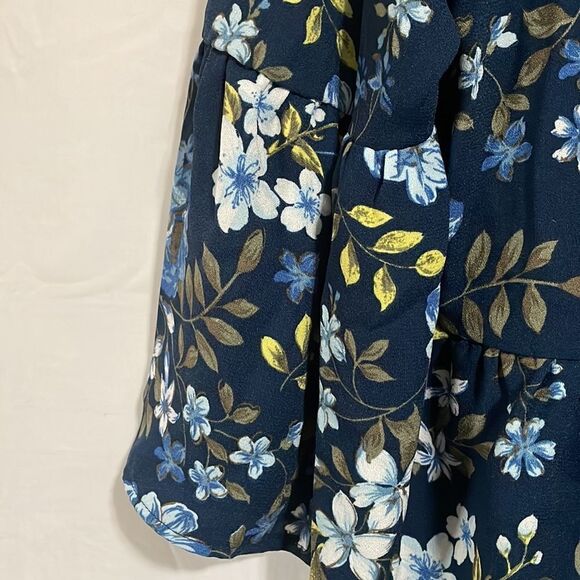 Time and tru blouse - Picture 4 of 7